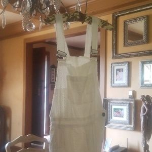 Bib eyelet overhauls